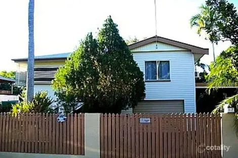 Property photo of 17 Surrey Street Hyde Park QLD 4812