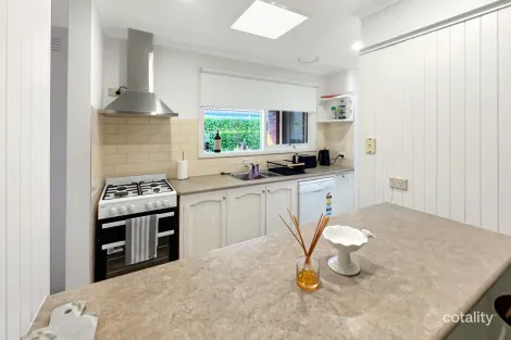 Property photo of 40 Minerva Close Ocean Grove VIC 3226