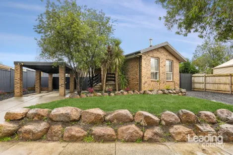 4 Lawrence Ave, Sunbury, VIC 3429