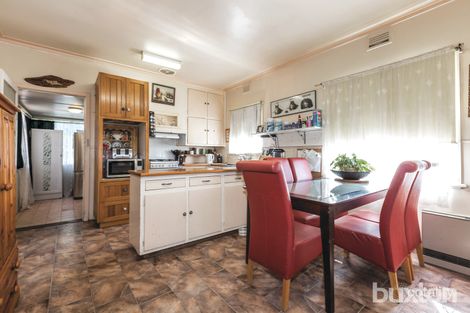 Property photo of 8 Fisher Street Wendouree VIC 3355