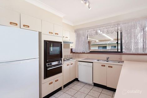 Property photo of 4 Carinya Street Charmhaven NSW 2263