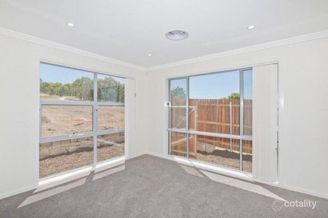 Property photo of 22 Bindugan Crescent Ngunnawal ACT 2913