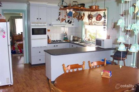 Property photo of 34 Warringa Crescent Hoppers Crossing VIC 3029