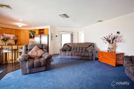 Property photo of 11 Lymington Court St Albans Park VIC 3219