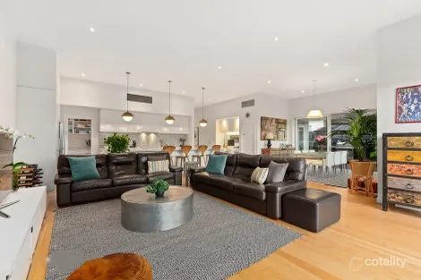 Property photo of 38 Glen Orme Avenue Ormond VIC 3204