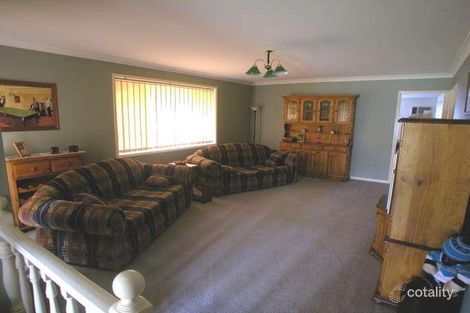 Property photo of 42 Yentoo Drive Glenfield Park NSW 2650