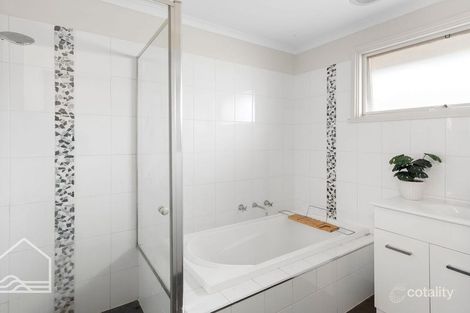 Property photo of 8 Labulla Court Clifton Springs VIC 3222