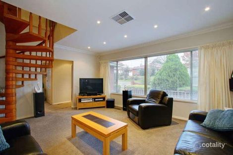 Property photo of 17 Sweetland Road Mooroolbark VIC 3138
