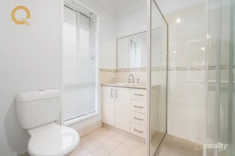 Property photo of 17 Banksia Street West Albury NSW 2640
