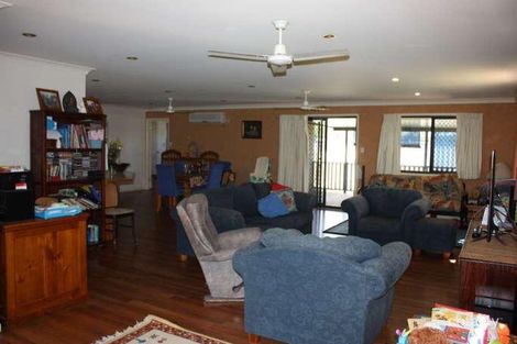 Property photo of 13 Vicki Close Emerald QLD 4720