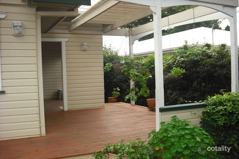 Property photo of 11 Simla Street Mount Lofty QLD 4350