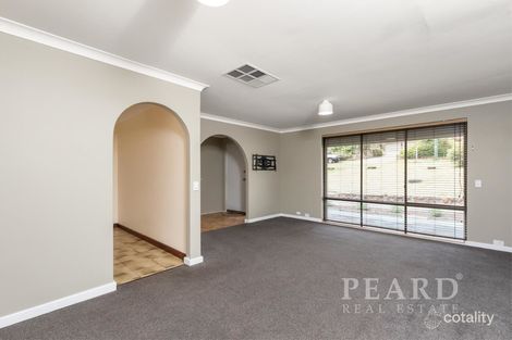 Property photo of 20 Onyx Road Mount Richon WA 6112