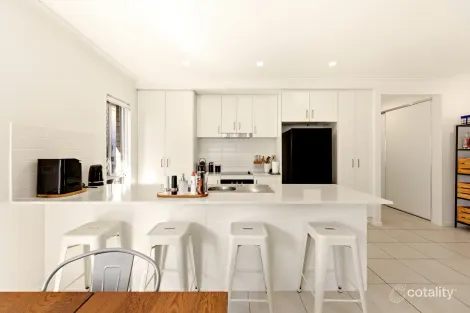 Property photo of 34 Lighthouse Esplanade Newport QLD 4020