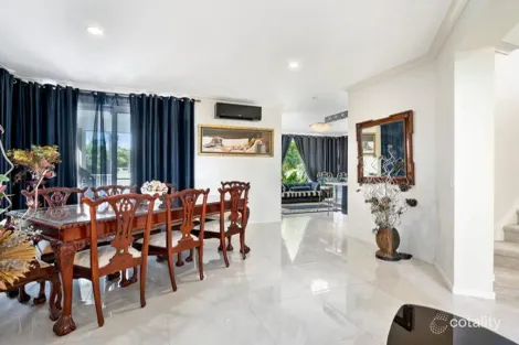 Property photo of 3 Prosperity Drive Helensvale QLD 4212
