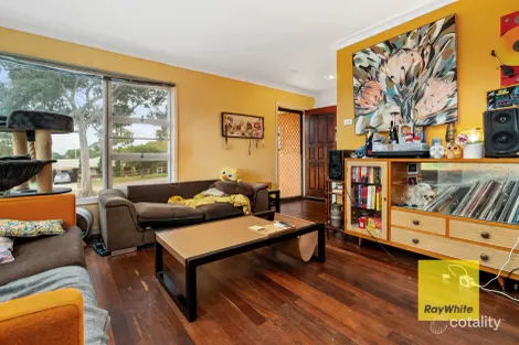 Property photo of 5 Tanson Road Parmelia WA 6167