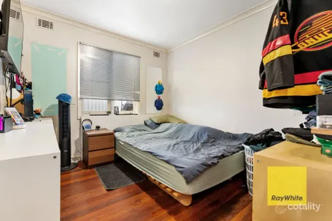 Property photo of 5 Tanson Road Parmelia WA 6167