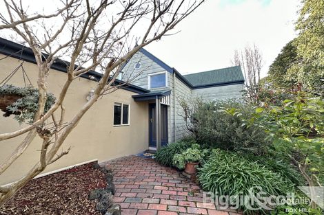 Property photo of 18 Kent Road Box Hill VIC 3128