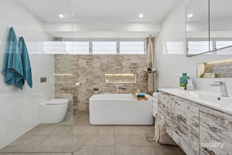 Property photo of 20 Albatross Circuit Woronora Heights NSW 2233