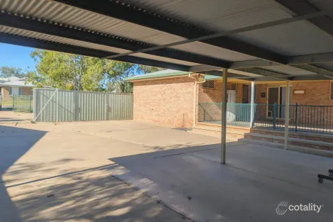 Property photo of 25 Cardinal Road Lightning Ridge NSW 2834