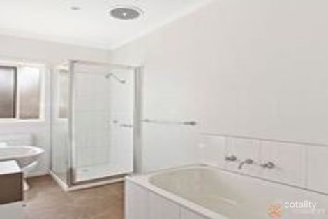 Property photo of 2/42 Edward Street Macleod VIC 3085
