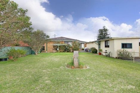 Property photo of 19 Yethonga Avenue Blue Bay NSW 2261