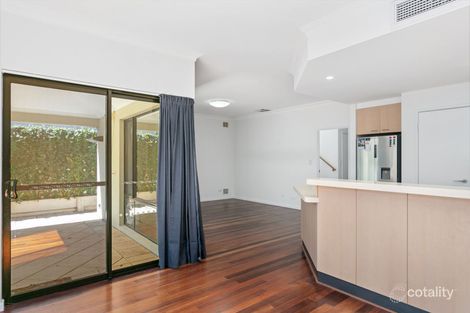 Property photo of 53 Edmondson Crescent Karrinyup WA 6018