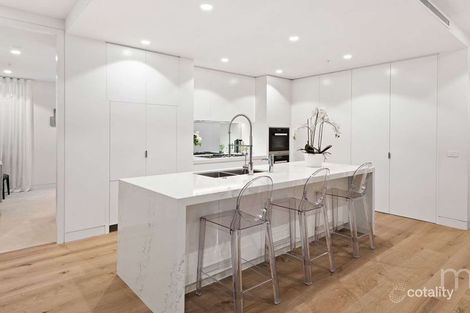 Property photo of 2/508 Toorak Road Toorak VIC 3142