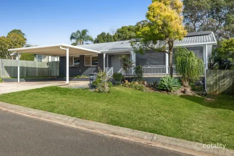 11 Moselle Ct, Wilsonton Heights, QLD 4350