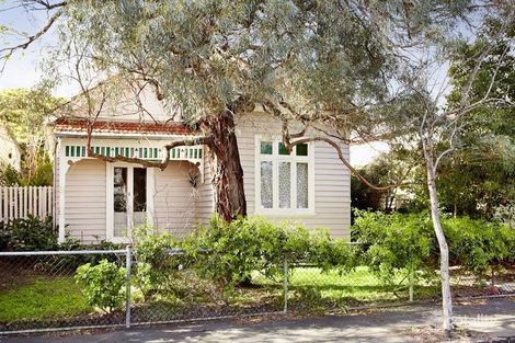 14 Cyril St, Elwood, VIC 3184