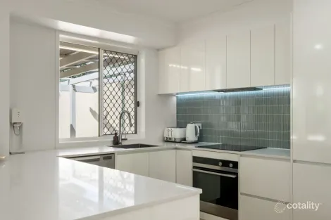 Property photo of 3 Matilda Court Murrumba Downs QLD 4503