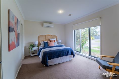 Property photo of 11 Beechtree Way Cranbourne North VIC 3977