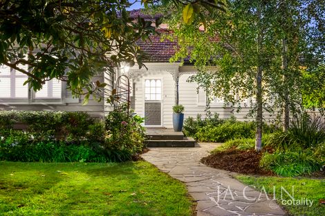 Property photo of 5 Douglas Street Ashwood VIC 3147