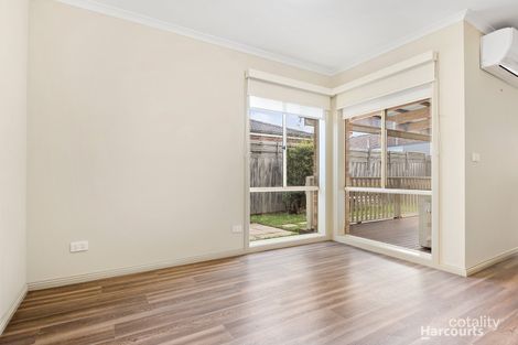 Property photo of 2/26 Henty Street Pakenham VIC 3810
