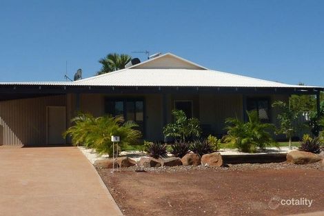 2 Britt Pl, Baynton, WA 6714