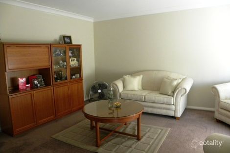 Property photo of 2 Hambrook Place Young NSW 2594