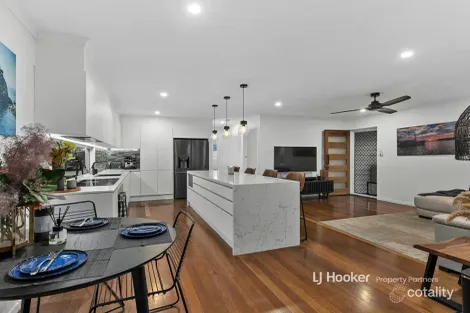 Property photo of 17 Biplex Street Mansfield QLD 4122