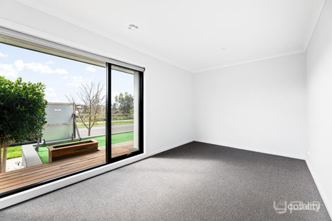 Property photo of 7 Nelse Way Werribee VIC 3030