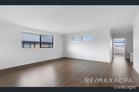 Property photo of 54 Ormiston Crescent Werribee VIC 3030