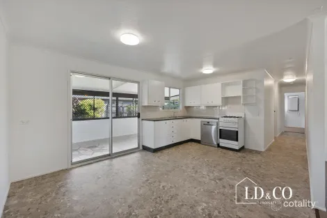 Property photo of 21 Nicklin Drive Beaconsfield QLD 4740