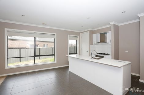 Property photo of 16 Saltbush Crescent Craigieburn VIC 3064