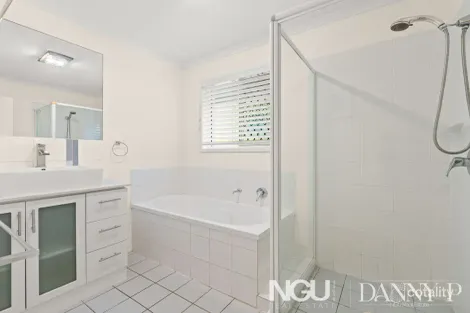 Property photo of 27 Palma Rosa Drive Wulkuraka QLD 4305