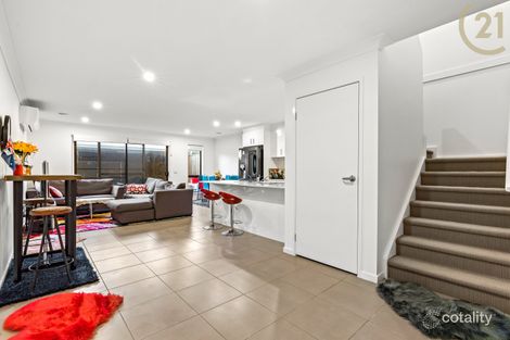 Property photo of 6 St Martin Way Pakenham VIC 3810