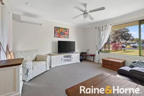Property photo of 3 Buckingham Drive Dubbo NSW 2830