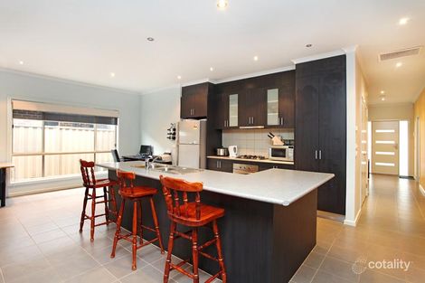 Property photo of 10 Duneira Grove Caroline Springs VIC 3023