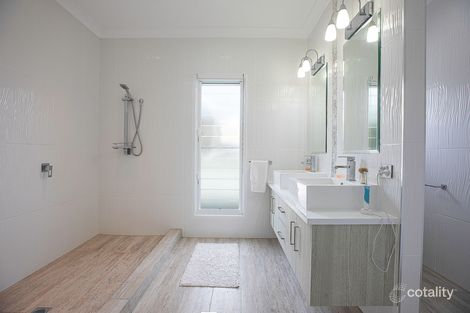 Property photo of 4 Everett Street Ball Bay QLD 4741