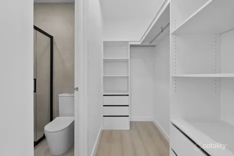 Property photo of 18 Hederwick Street Mickleham VIC 3064