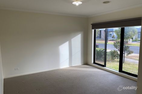 Property photo of 15 Muster Drive Aintree VIC 3336