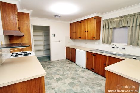 98 Vincent Rd, Lake Albert, NSW 2650