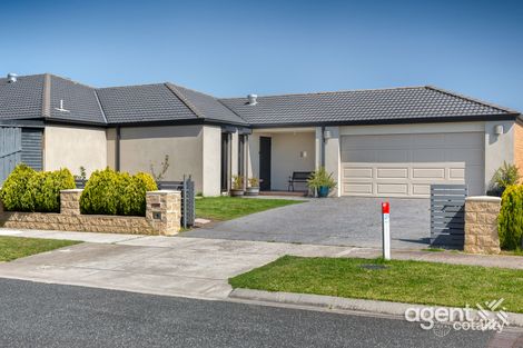 Property photo of 39 Belvedere Drive Pakenham VIC 3810