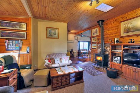 Property photo of 35 Greetham Road Buxton NSW 2571